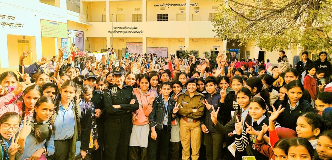 IMG-20251211-WA0019 बस्सी की छात्राओं को पुलिस ने दिया आत्मरक्षा और साइबर सुरक्षा का प्रशिक्षण।