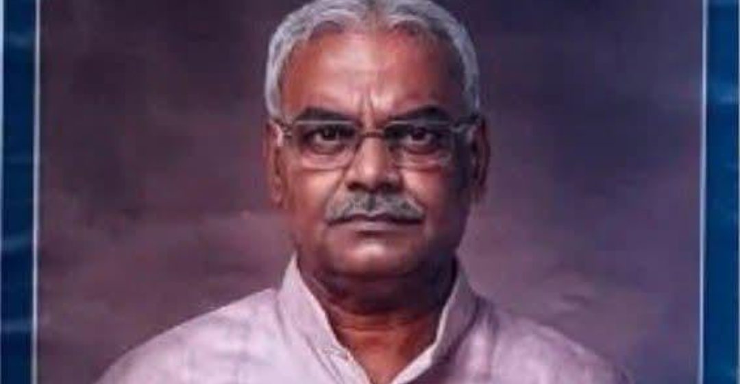 Screenshot_2025-12-09-19-04-19-71_40deb401b9ffe8e1df2f1cc5ba480b12 अमायरा की मौत पर रोष,शिक्षा मंत्री लापता के पोस्टर चिपकाए।